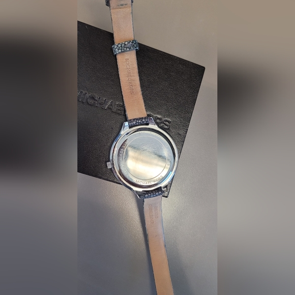 Michael kors women's watch MK 2322 rise silver wrap around pewter leather - Picture 5 of 6